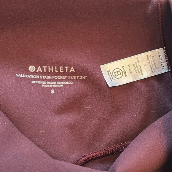 Athleta Salutation Stash Pocket 11 7/8 Tight Size S Burgundy - Picture 4 of 9